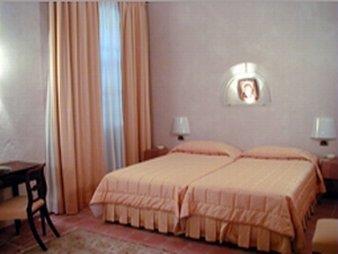 Hotel Rit & Conference Center 3*